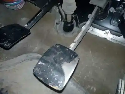 Second-hand car spare part brake pedal for land rover discovery (lt) td5 oem iam references 