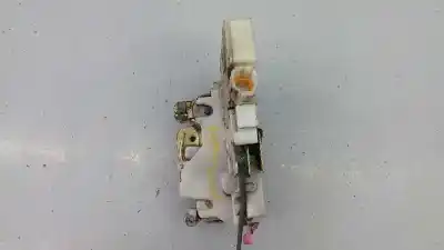 Second-hand car spare part left front door lock for nissan pick-up (d22) td doble cabina navara oem iam references 805525p013 e2-a4-50-1 89a820