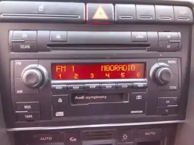 Автозапчастина б/у аудіо система / радіо Cd для AUDI A4 AVANT (8E) 2.0 TDI Посилання на OEM IAM 8E0057185A  