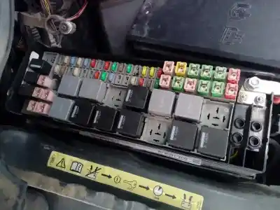 Pezzo di ricambio per auto di seconda mano scatola relè/fusibili per land rover range rover sport 2.7 td v6 cat riferimenti oem iam yqe500420sw  