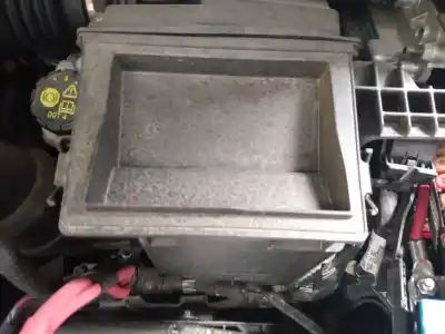 Peça sobressalente para automóvel em segunda mão FILTRO DE AR por RENAULT CLIO IV  Referências OEM IAM   