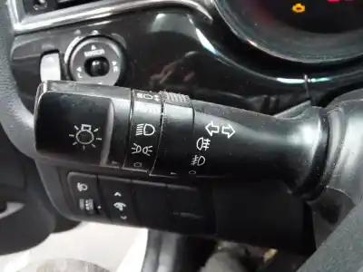 Pezzo di ricambio per auto di seconda mano controllo intermittente per kia cee´d drive riferimenti oem iam 