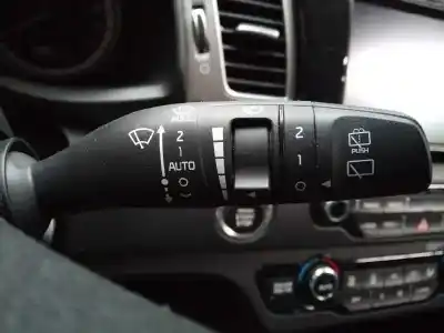 Recambio de automóvil de segunda mano de MANDO LIMPIA para KIA NIRO  referencias OEM IAM   