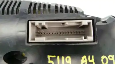 Peça sobressalente para automóvel em segunda mão quadrante por audi a4 berlina (b8) básico referências oem iam 8k09200900c e1-b6-11-1 