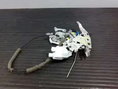Peça sobressalente para automóvel em segunda mão Fechadura Da Porta Traseira Direita por DACIA DOKKER Ambiance Referências OEM IAM 825087319R E1-A1-8-3 
