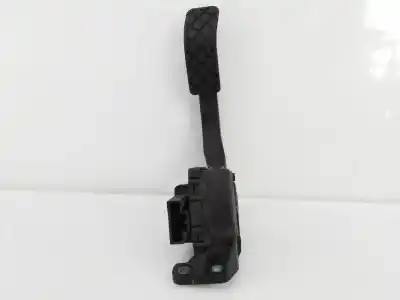 Pièce détachée automobile d'occasion Pédale D'accélérateur pour AUDI A6 BERLINA (4F2) 2.0 TDI Références OEM IAM 4F1721523B E2-A1-17-7 6PV00898407