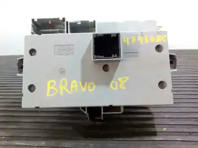 Pièce détachée automobile d'occasion boîtes à fusibles pour fiat bravo (198) 1.6 16v dynamic multijet (77kw) références oem iam 51761160 e3-a4-23-3 