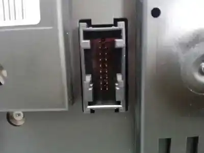 Peça sobressalente para automóvel em segunda mão quadrante por bmw x1 (e84) xdrive 20d referências oem iam 700224697 e3-a2-26-1 931615201