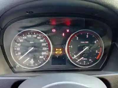 Peça sobressalente para automóvel em segunda mão quadrante por bmw x1 (e84) xdrive 20d referências oem iam 700224697 e3-a2-26-1 931615201