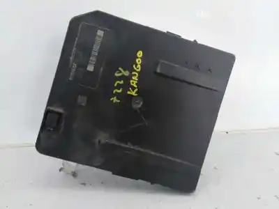 Pezzo di ricambio per auto di seconda mano scatola relè/fusibili per renault kangoo profesional riferimenti oem iam 8201044235b e2-a1-37-7 519221303