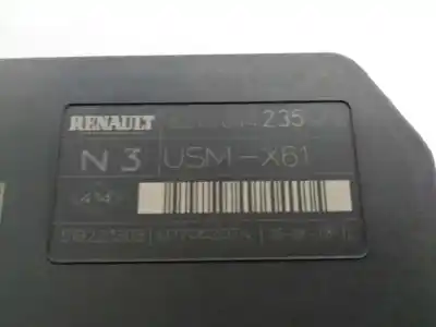 Pezzo di ricambio per auto di seconda mano scatola relè/fusibili per renault kangoo profesional riferimenti oem iam 8201044235b e2-a1-37-7 519221303