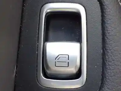 Peça sobressalente para automóvel em segunda mão botão / interruptor elevador vidro traseiro esquerdo por mercedes clase c (w205) lim. c 220 cdi bluetec (205.004) referências oem iam 