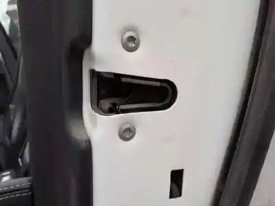 Peça sobressalente para automóvel em segunda mão fechadura da porta traseira direita por mercedes clase c (w205) lim. c 220 cdi bluetec (205.004) referências oem iam 