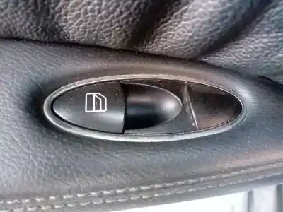 Peça sobressalente para automóvel em segunda mão botão / interruptor elevador vidro traseiro esquerdo por mercedes-benz clase e (w211) berlina e 280 cdi (211.023) referências oem iam   