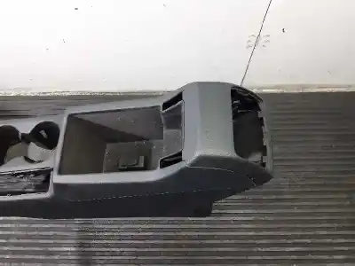 Pezzo di ricambio per auto di seconda mano console centrale per audi q3 (8u) 2.0 tdi (130kw) advance quattro riferimenti oem iam 8u0864981a p2-b2-19 8u0862533