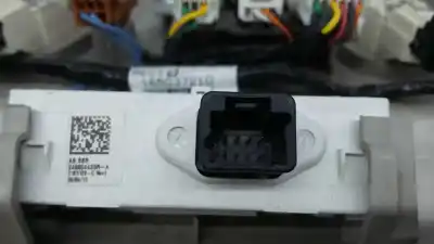 Second-hand car spare part interior light for renault kadjar business 4x4 oem iam references 165037210 e2-a1-37-2 