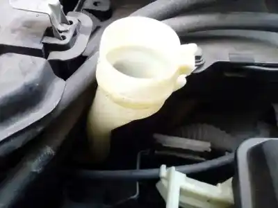 Second-hand car spare part windscreen washer bottle for volvo xc90 2.4 diesel cat oem iam references 