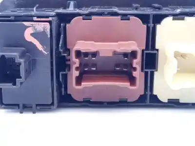 Автозапчастина б/у передні вікний вмикач для renault captur dynamique посилання на oem iam  e3-b5-2-2 