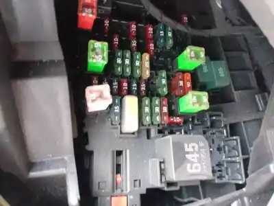 Pièce détachée automobile d'occasion boîtes à fusibles pour volkswagen crafter kasten (sy) kasten 35 mittellang mit hochdach 4motion références oem iam   