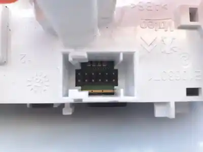Peça sobressalente para automóvel em segunda mão comando de sofagem (chauffage / ar condicionado)  por peugeot 208 active referências oem iam 9819611577 e3-b2-29-3 