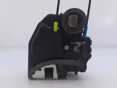 Second-hand car spare part rear left door lock for toyota auris active oem iam references  e2-b4-8-2 
