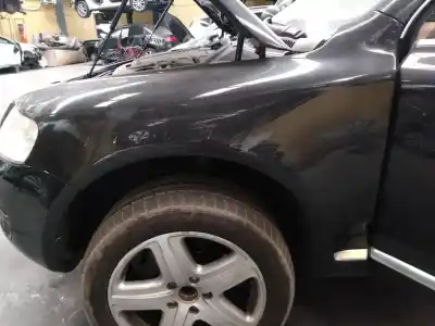 Автозапчасти б/у левое переднее крыло за VOLKSWAGEN TOUAREG (7L6) 3.0 V6 TDI DPF ссылки OEM IAM   