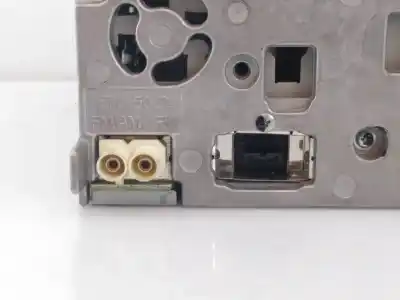 Second-hand car spare part audio system / radio cd for audi q5 (8r) 3.0 v6 24v tdi oem iam references 8t1035186p e2-a1-13-2 