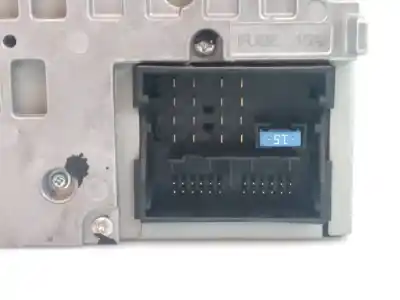 Second-hand car spare part audio system / radio cd for audi q5 (8r) 3.0 v6 24v tdi oem iam references 8t1035186p e2-a1-13-2 