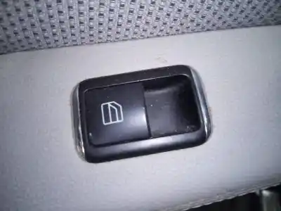 Recambio de automóvil de segunda mano de mando elevalunas trasero izquierdo para mercedes clase e (w212) lim. 350 cdi blueefficiency (212.025) referencias oem iam 