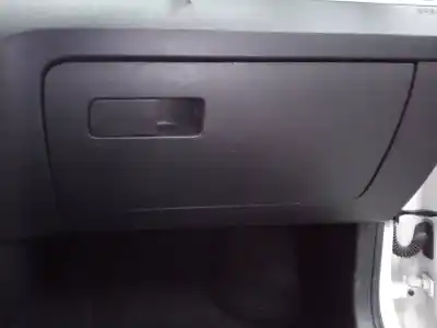 Автозапчастина б/у бардачок для SKODA RAPID Active Посилання на OEM IAM   