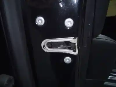 Peça sobressalente para automóvel em segunda mão fechadura da porta traseira esquerda por fiat freemont (345) urban referências oem iam 