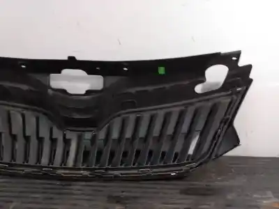 Автозапчастина б/у передня решіта для skoda rapid active посилання на oem iam 5ja853668 p2-a2-32 