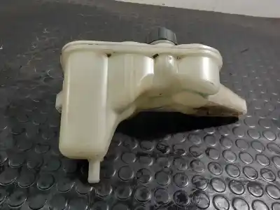 Pièce détachée automobile d'occasion vase d'expansion de liquide de refroidissement pour nissan juke (f15) 1.5 turbodiesel cat références oem iam 217101kk0a 217111kk0a p2-b4-4 