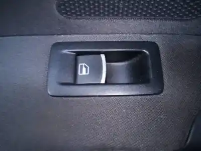 Pièce détachée automobile d'occasion Commande De Lève Vitre Arrière Gauche pour VOLKSWAGEN TOURAN (1T3) Highline Références OEM IAM   