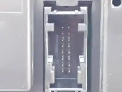 Peça sobressalente para automóvel em segunda mão quadrante por bmw serie 1 berlina (e81/e87) 118d referências oem iam 916682101 e3-a2-26-3 102495284