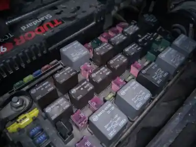 Second-hand car spare part fuse box unit for ssangyong kyron 200 xdi premium 4wd oem iam references 