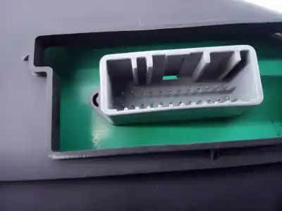 Peça sobressalente para automóvel em segunda mão quadrante por renault clio iii confort expression referências oem iam 8200305019d e2-a1-29-7 