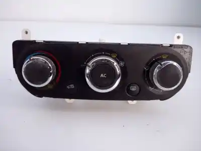 Pièce détachée automobile d'occasion  pour RENAULT CLIO IV  Références OEM IAM  E2-A1-3-8 