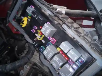 Pezzo di ricambio per auto di seconda mano scatola relè/fusibili per fiat freemont (345) urban riferimenti oem iam   
