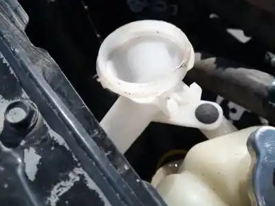 Pezzo di ricambio per auto di seconda mano  per NISSAN NAVARA PICK-UP (D40M)  Riferimenti OEM IAM    Pezzo di ricambio per auto di seconda mano  per NISSAN NAVARA PICK-UP (D40M)  Riferimenti OEM IAM