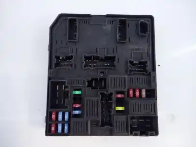 İkinci el araba yedek parçası RÖLE/SIGORTA KUTUSU için NISSAN QASHQAI (J11)  OEM IAM referansları 284B75NA1A E3-B4-23-2 2808330426