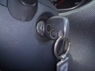 Second-hand car spare part anti-theft device for dacia duster ambiance 4x4 oem iam references 