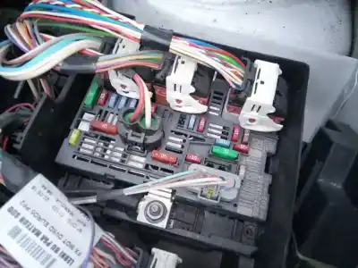 Piesă de schimb auto la mâna a doua panou siguranțe pentru citroen berlingo first combi 1.6 hdi 75 sx referințe oem iam 9807028880  