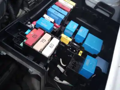 Pièce détachée automobile d'occasion boîtes à fusibles pour dacia duster ambiance 4x2 références oem iam   