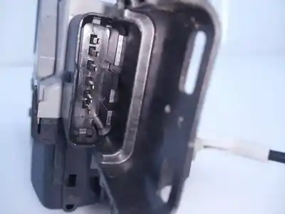 Peça sobressalente para automóvel em segunda mão fechadura da porta traseira esquerda por peugeot 308 confort referências oem iam  e1-a4-4-1 