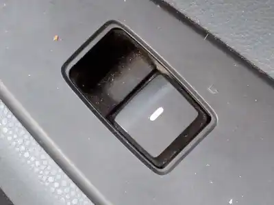 Tweedehands auto-onderdeel rechts achter ruiten bediening voor hyundai i20 trend blue oem iam-referenties 