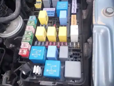 Peça sobressalente para automóvel em segunda mão caixa de fusíveis e relés por hyundai terracan (hp) 2.9 crdi cat referências oem iam 