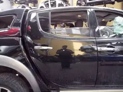 Автозапчасти б/у дверь задняя правая за mitsubishi l 200 (ka0/kb0) cabina doble invite 4x4 ссылки oem iam 