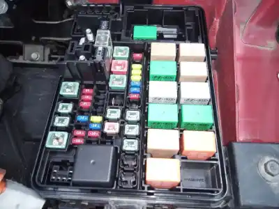 Pezzo di ricambio per auto di seconda mano scatola relè/fusibili per kia rio (yb) drive riferimenti oem iam 91255h8110
