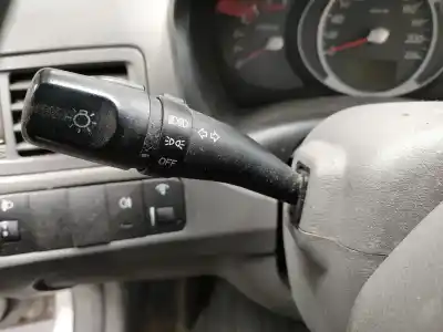 Recambio de automóvil de segunda mano de mando intermitentes para hyundai tucson (jm) 2.0 crdi vgt classic 4x2 referencias oem iam 